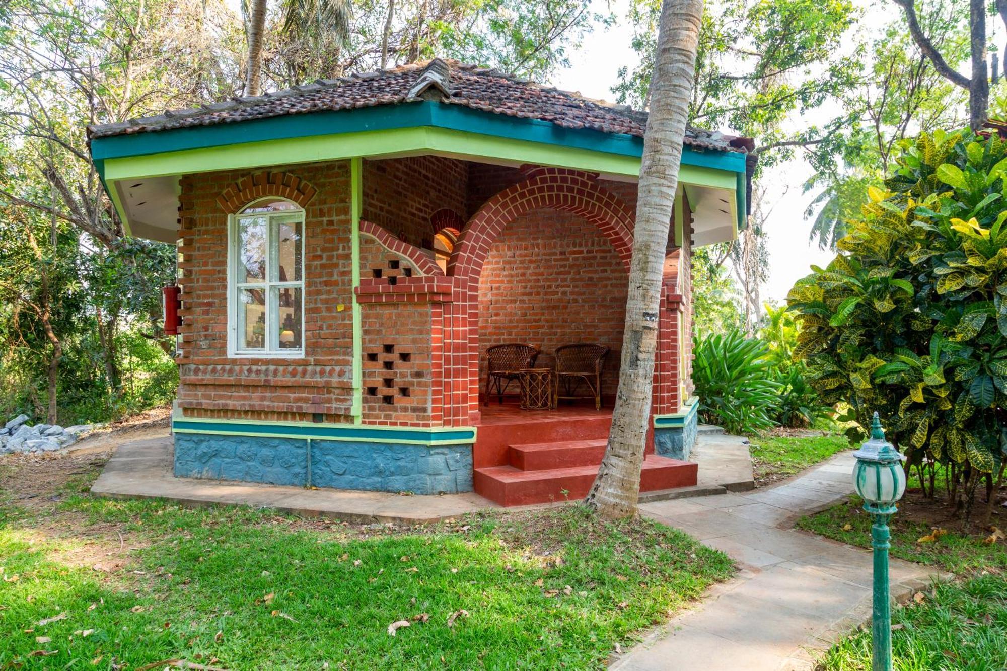 Kairali - The Ayurvedic Healing Village Palakkad Ngoại thất bức ảnh