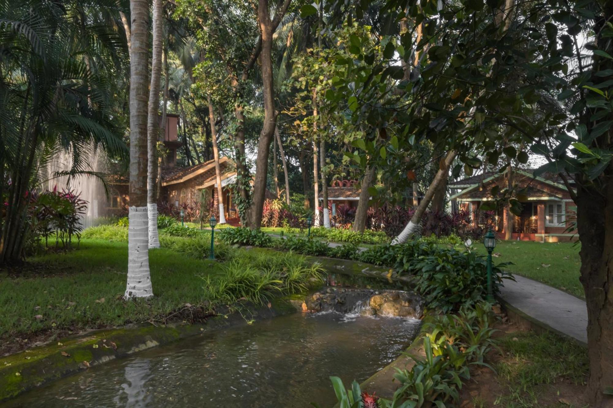 Kairali - The Ayurvedic Healing Village Palakkad Ngoại thất bức ảnh